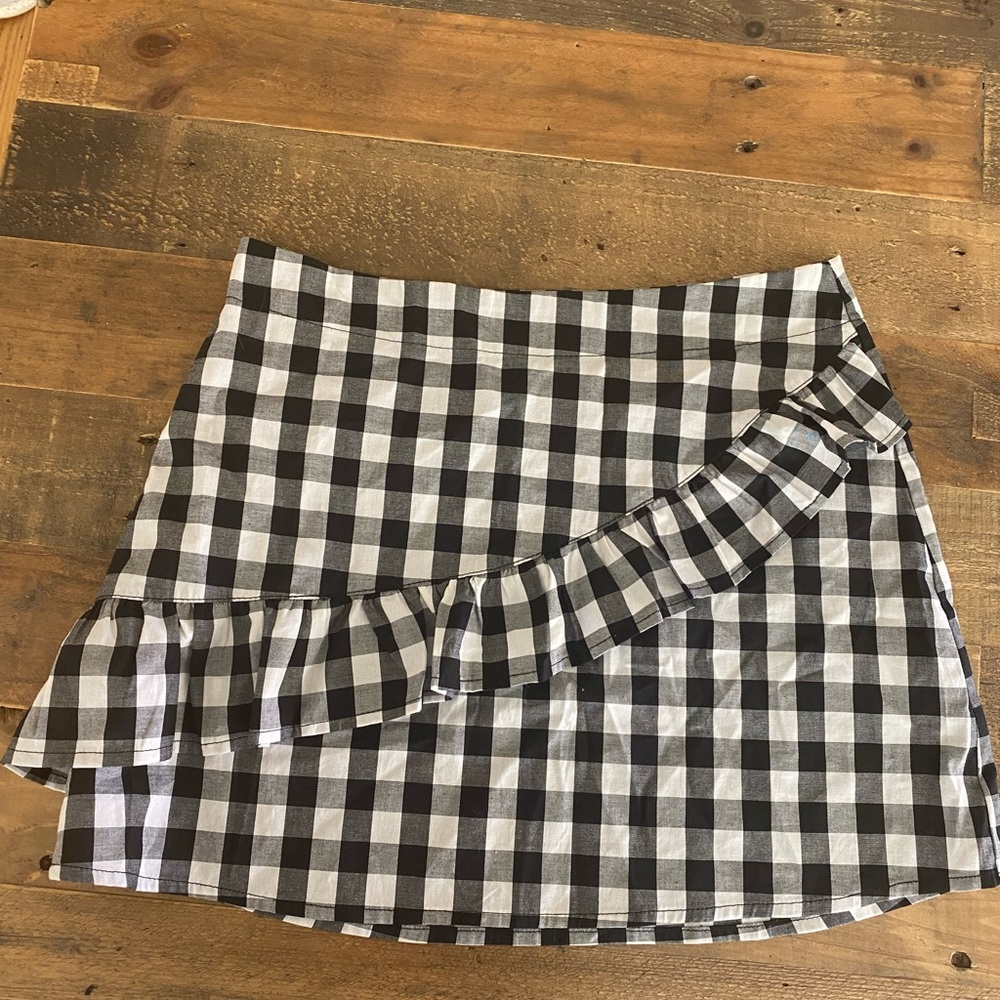 NWOT plaid mini skirt